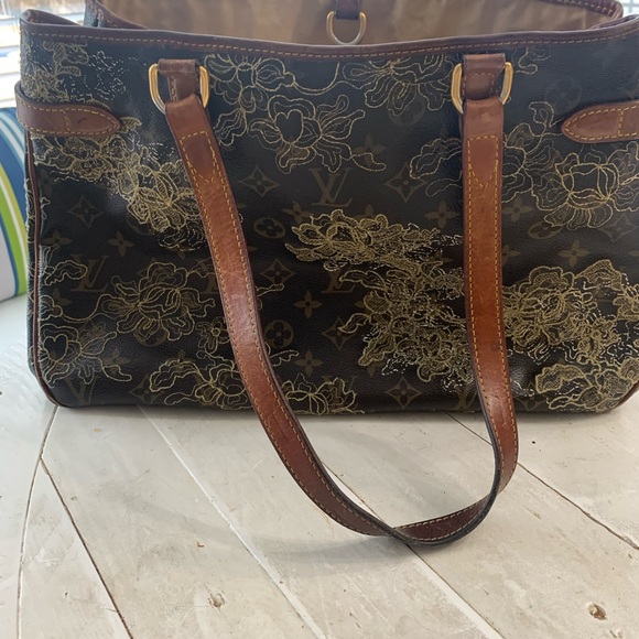 Louis Vuitton Monogram Dentelle Batignolles Horizontal Gold Used. - Picture 4 of 9